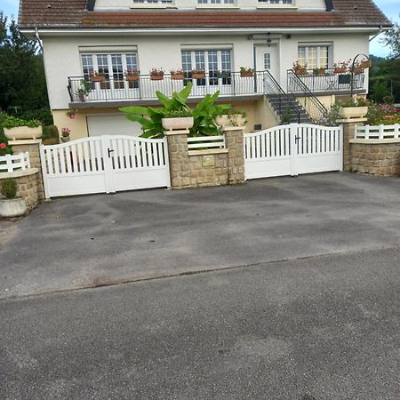 Au Jardin Fessard Bed and Breakfast Fagnon Exteriör bild
