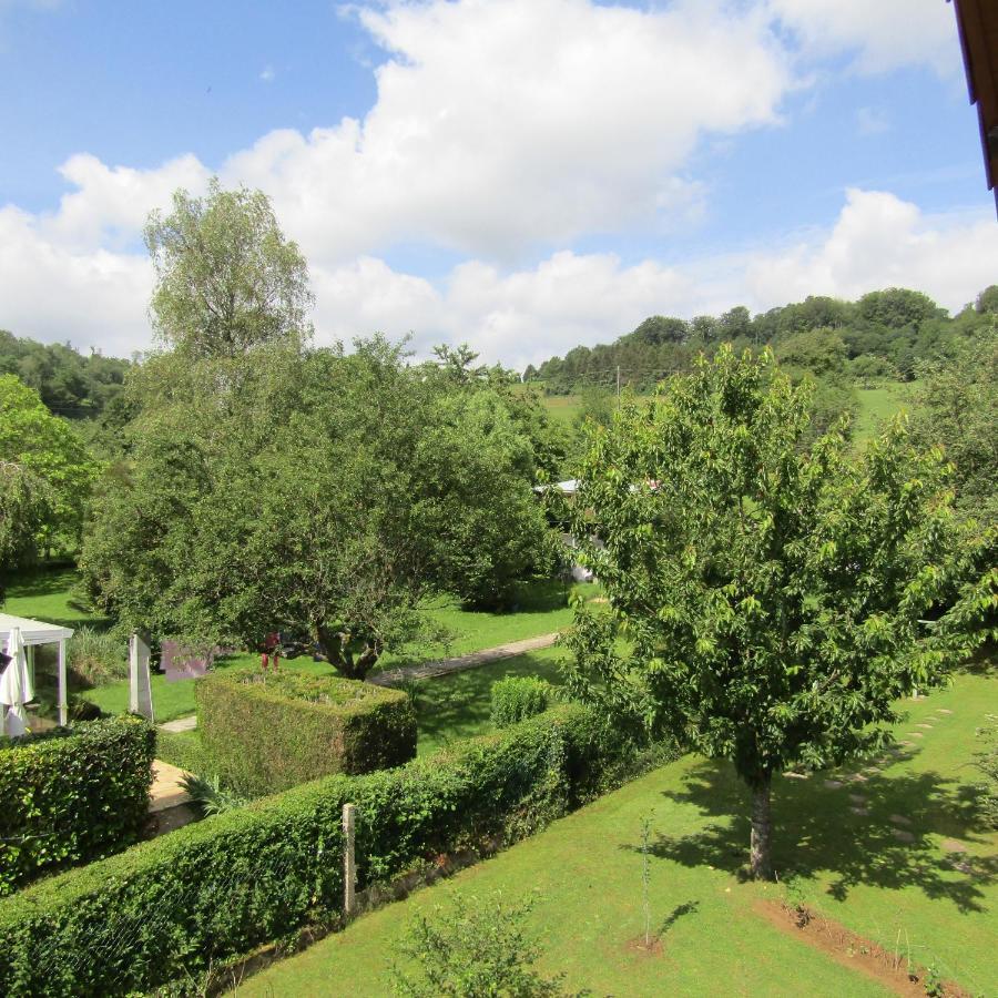 Au Jardin Fessard Bed and Breakfast Fagnon Exteriör bild
